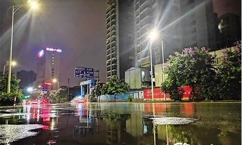 现在南宁下雨吗_现在的天气南宁下雨了嘛